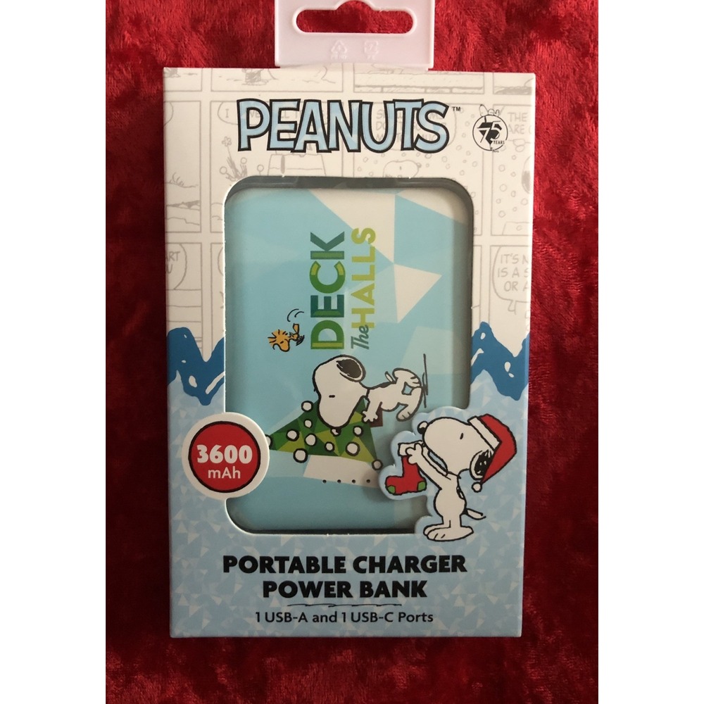 Peanuts Snoopy Power Bank 3600mAh USB-C USB-A Deck the Halls Holiday Charger NEW